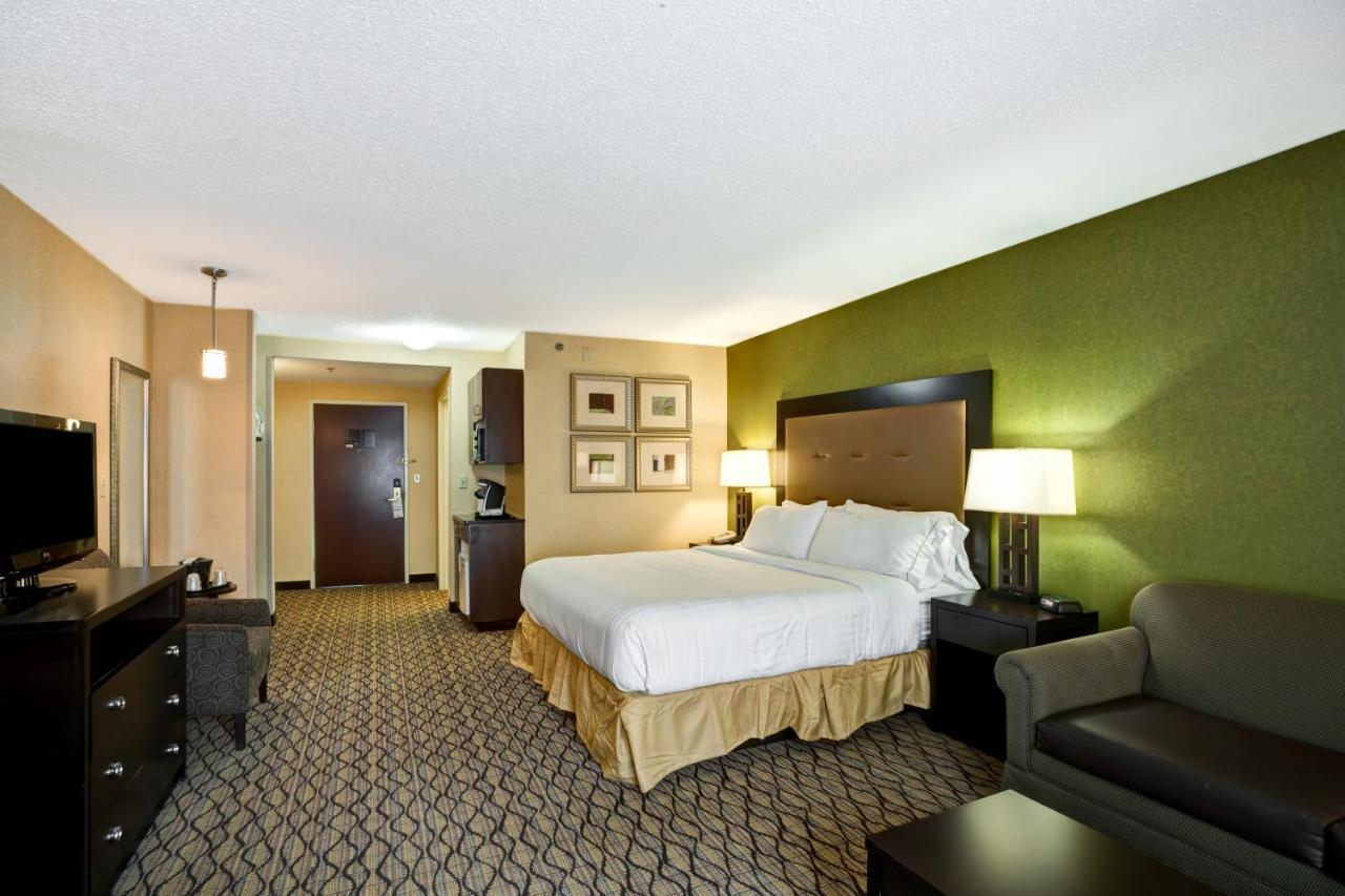 Holiday Inn Express Hotel & Suites Christiansburg By Ihg Exterior foto